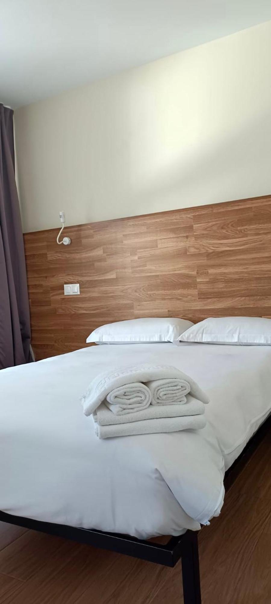 Apartahotel Golden Alcala Alcalá de Henares Eksteriør bilde